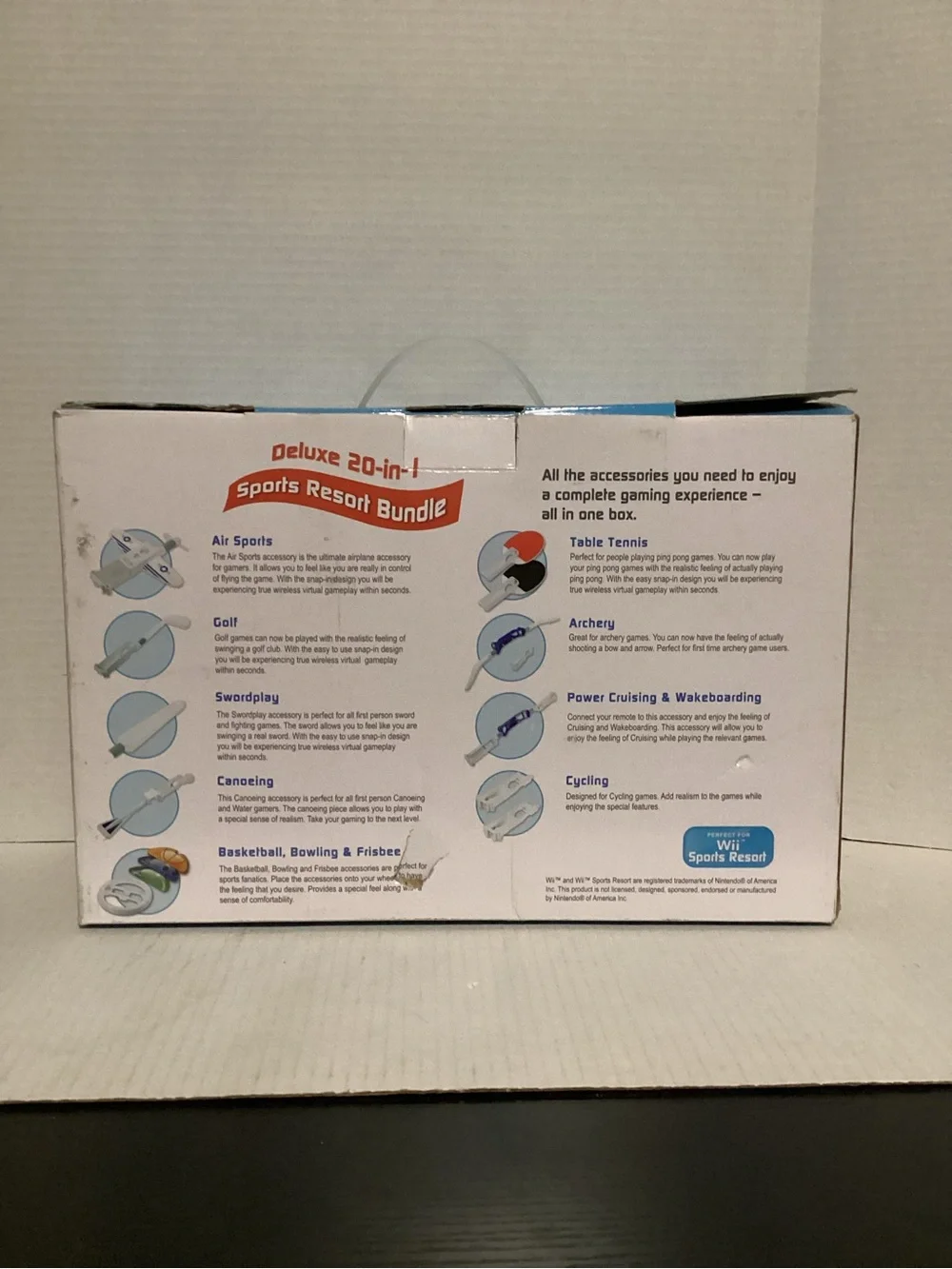 Deluxe 20-in-1 Sports Resort Bundle for Wii sports game -used but great